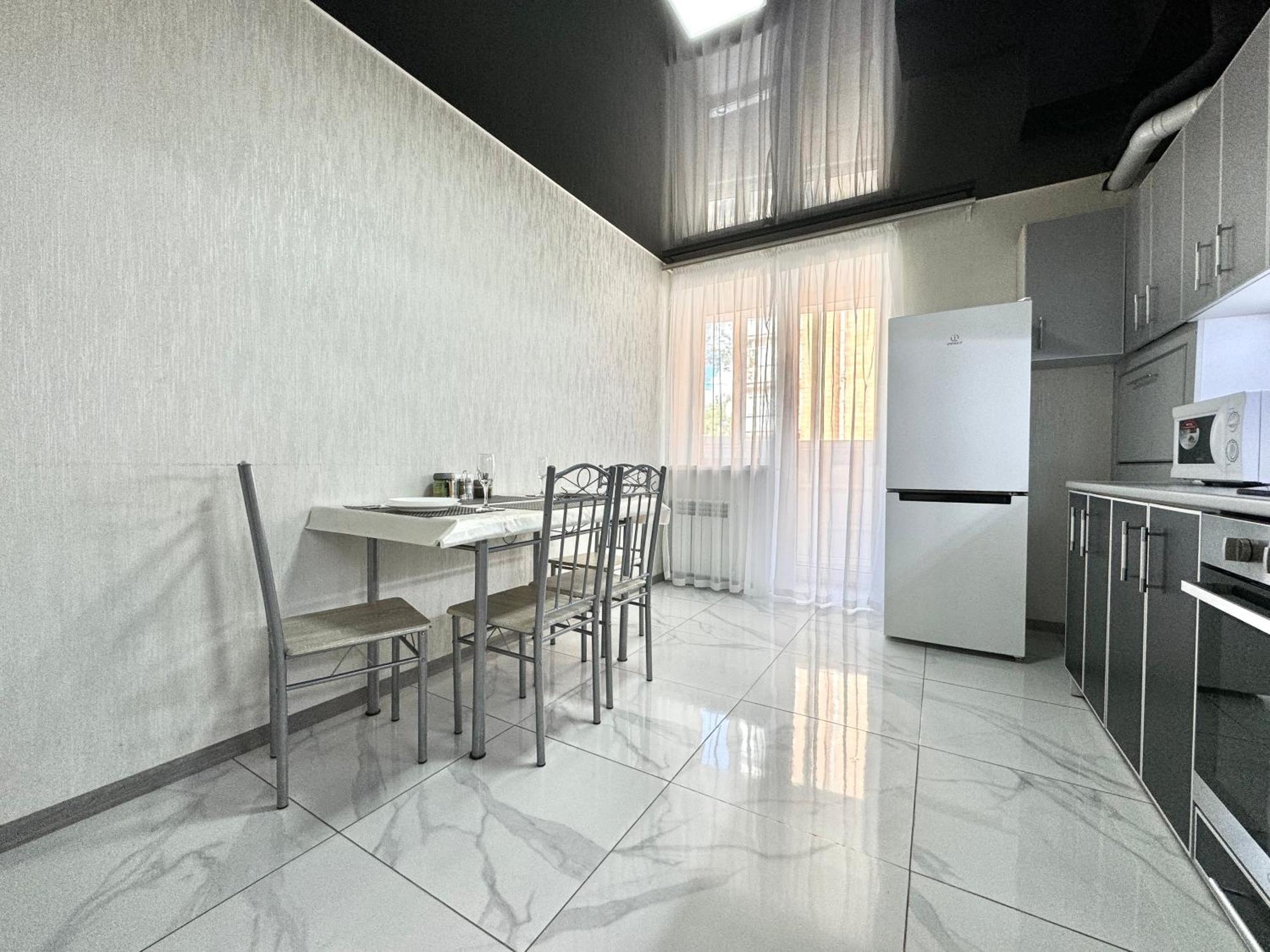 Apartpoltava 2 Окремі Кімнати, Новобудова, Два Великих Ліжка Центр, Корпусний Сад Dış mekan fotoğraf