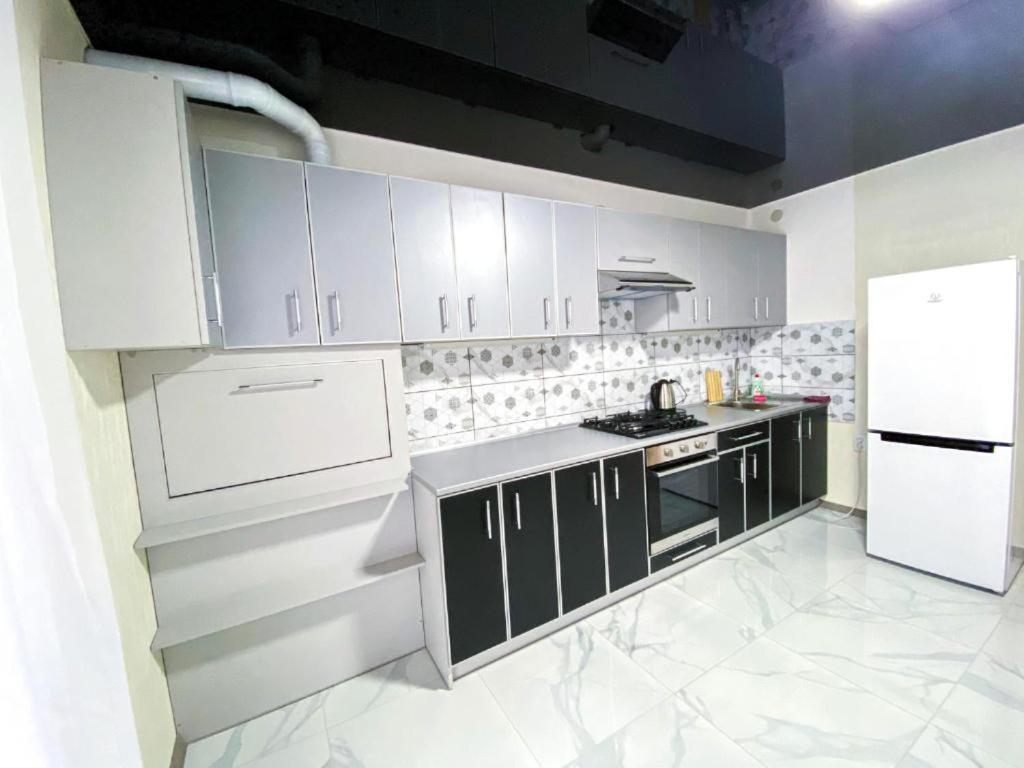 Apartpoltava 2 Окремі Кімнати, Новобудова, Два Великих Ліжка Центр, Корпусний Сад Dış mekan fotoğraf